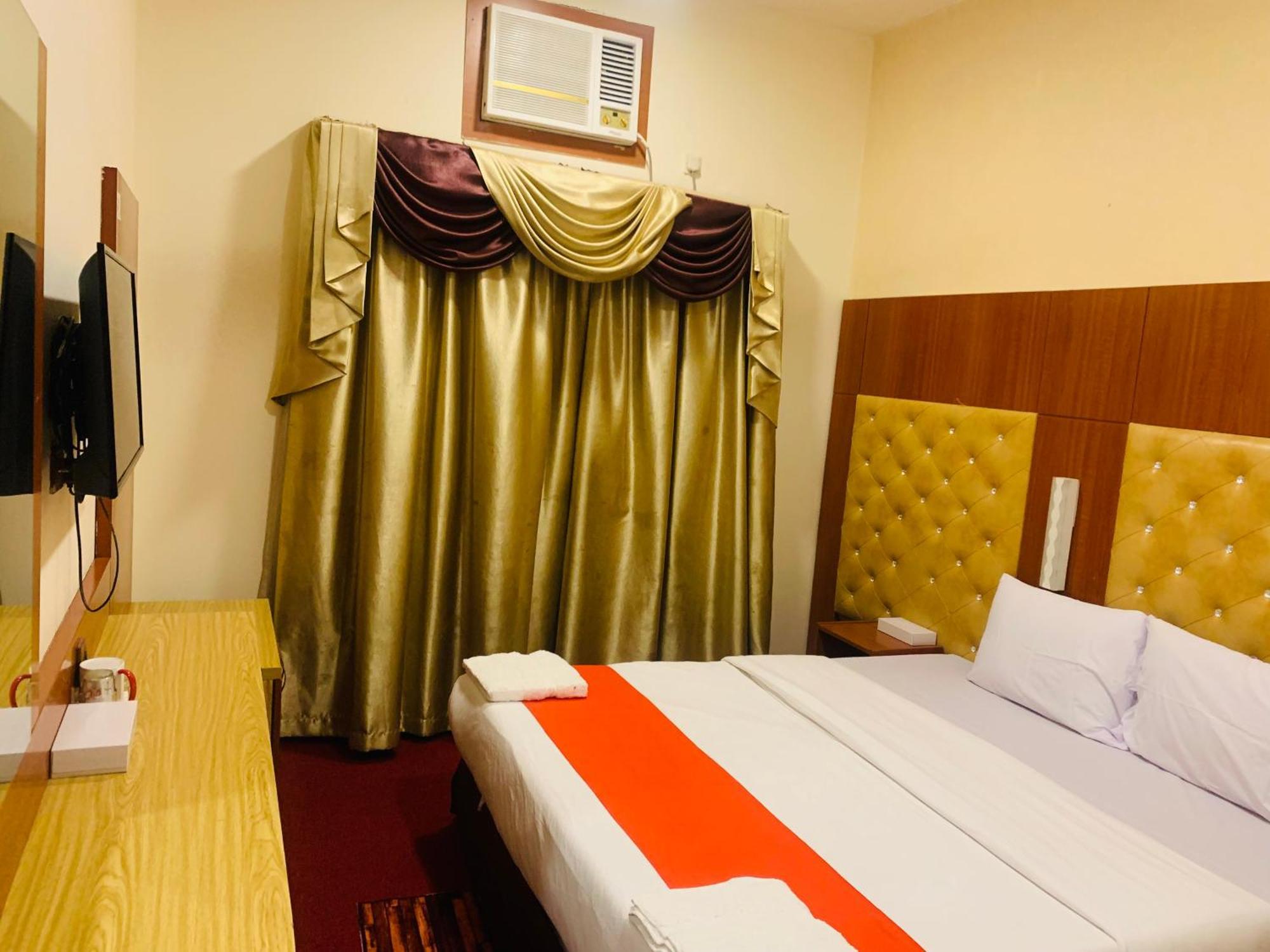 Parasol Hotel Дубай Екстер'єр фото