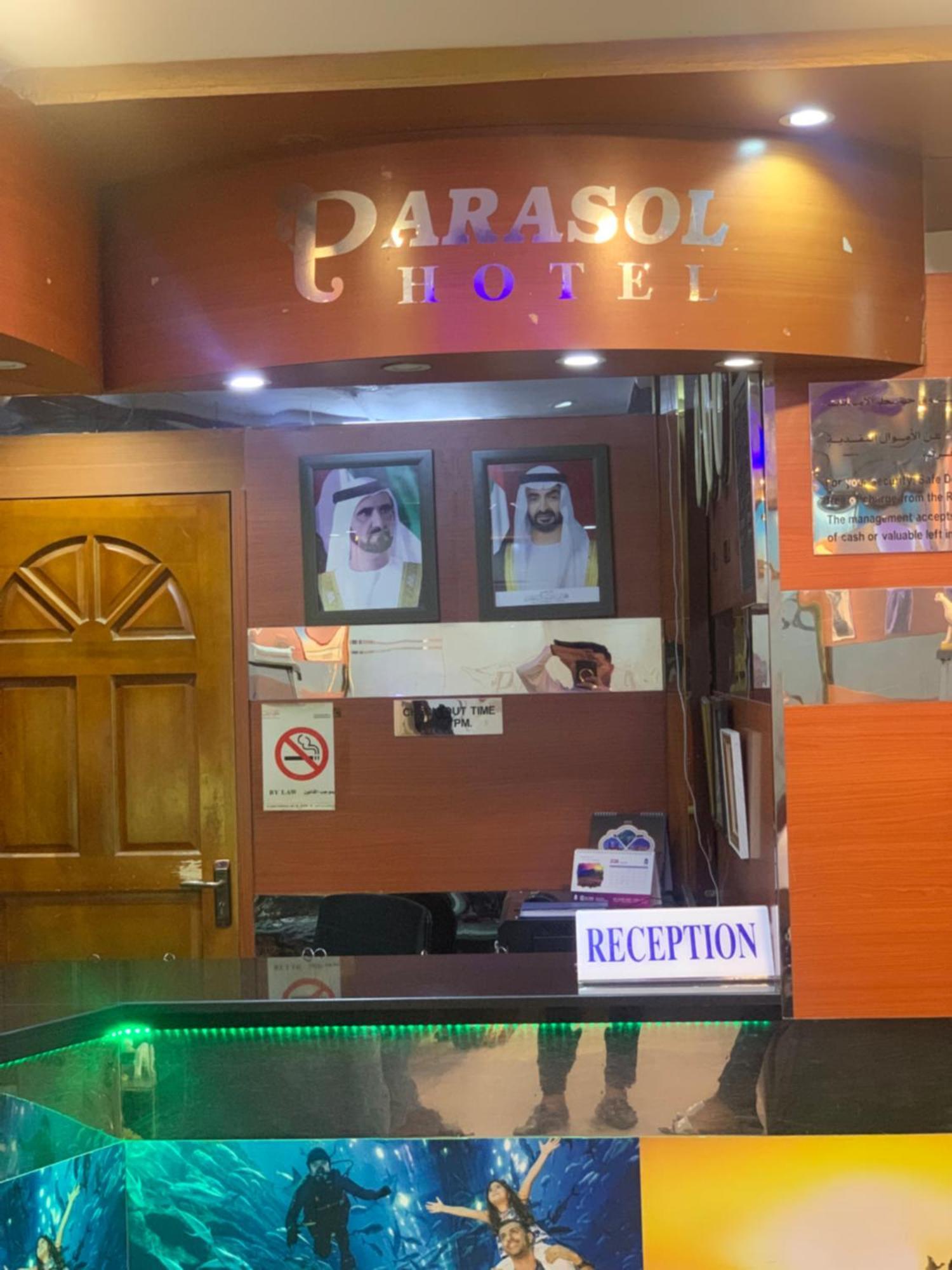 Parasol Hotel Дубай Екстер'єр фото