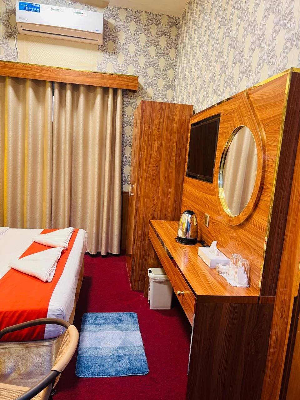 Parasol Hotel Дубай Екстер'єр фото