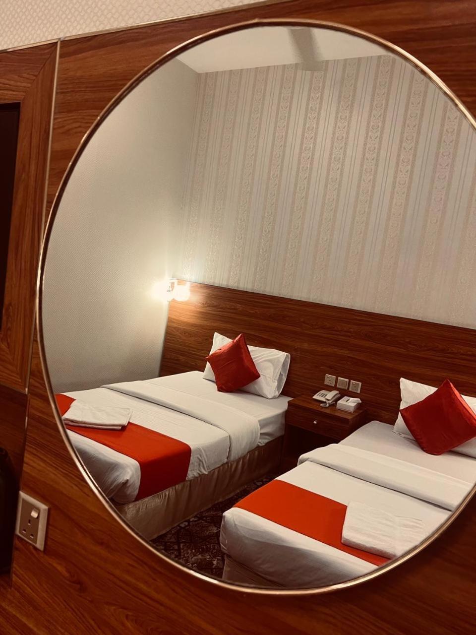 Parasol Hotel Дубай Екстер'єр фото