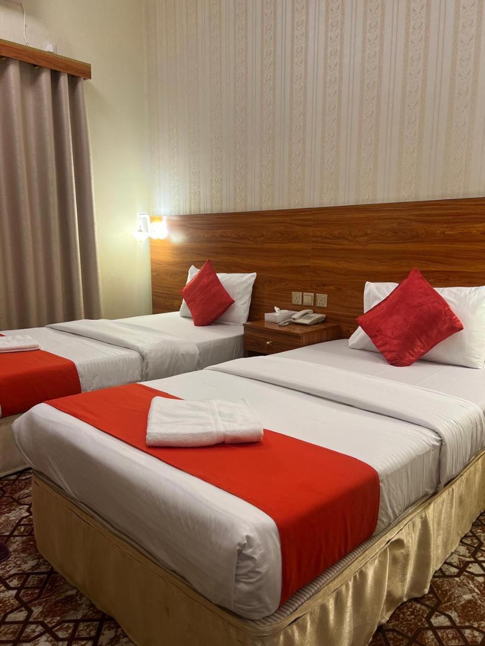 Parasol Hotel Дубай Екстер'єр фото